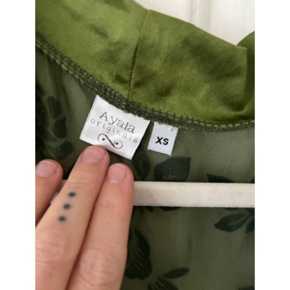 Sheer Vintage Kimono/Vest - Picture 4 of 4